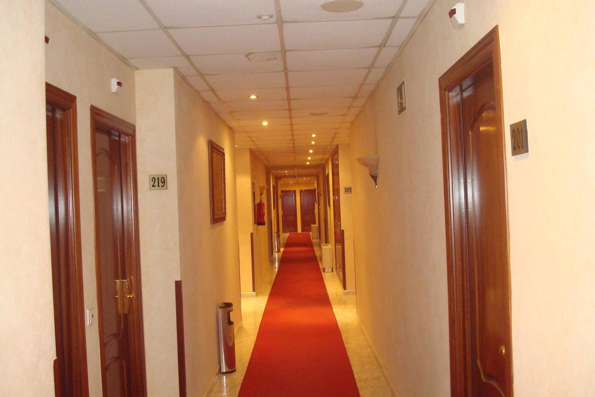 Roma Aurea Hotel Talavera de la Reina Exterior photo